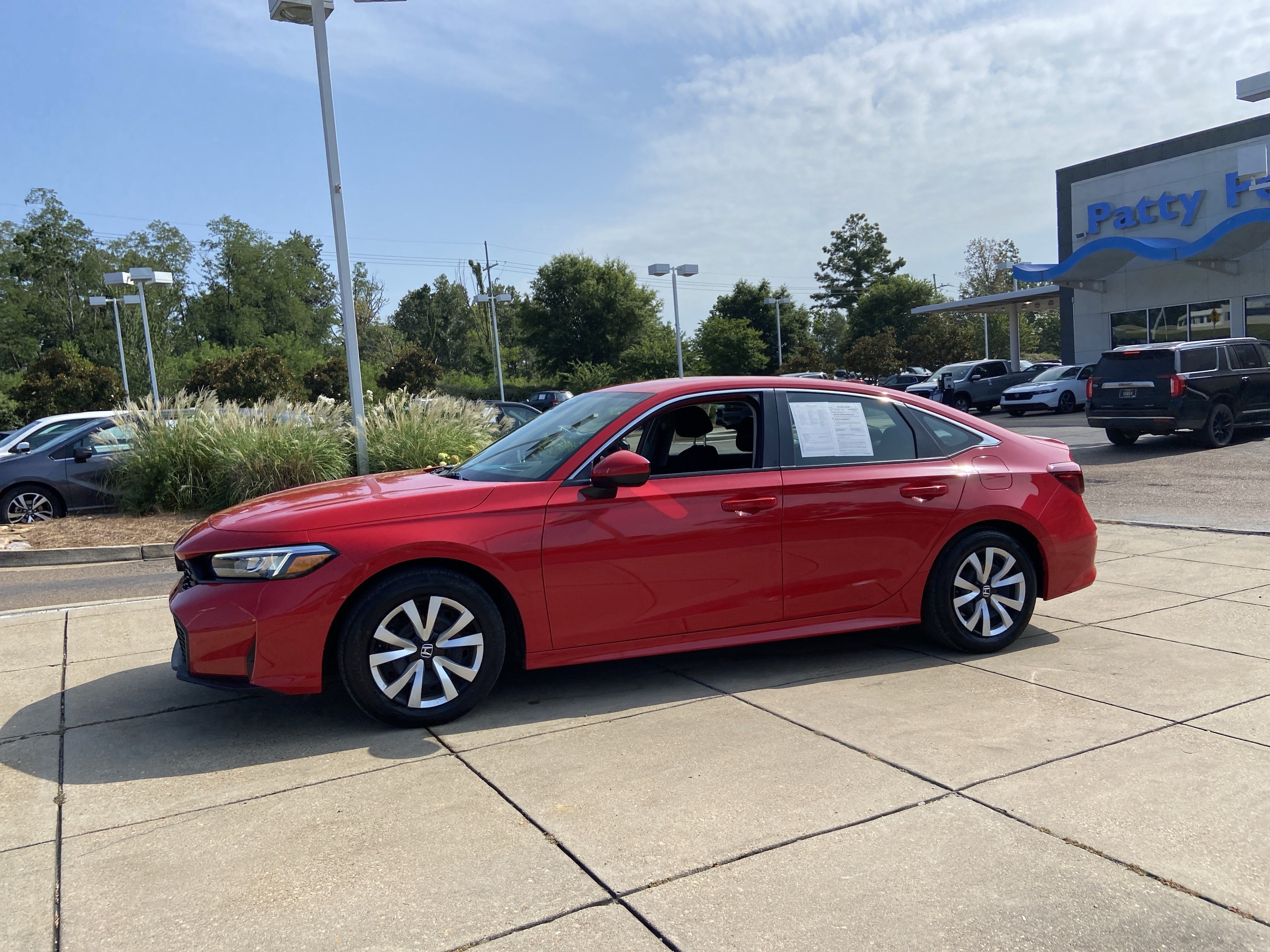 Used 2025 Rallye Red Honda LX image 6