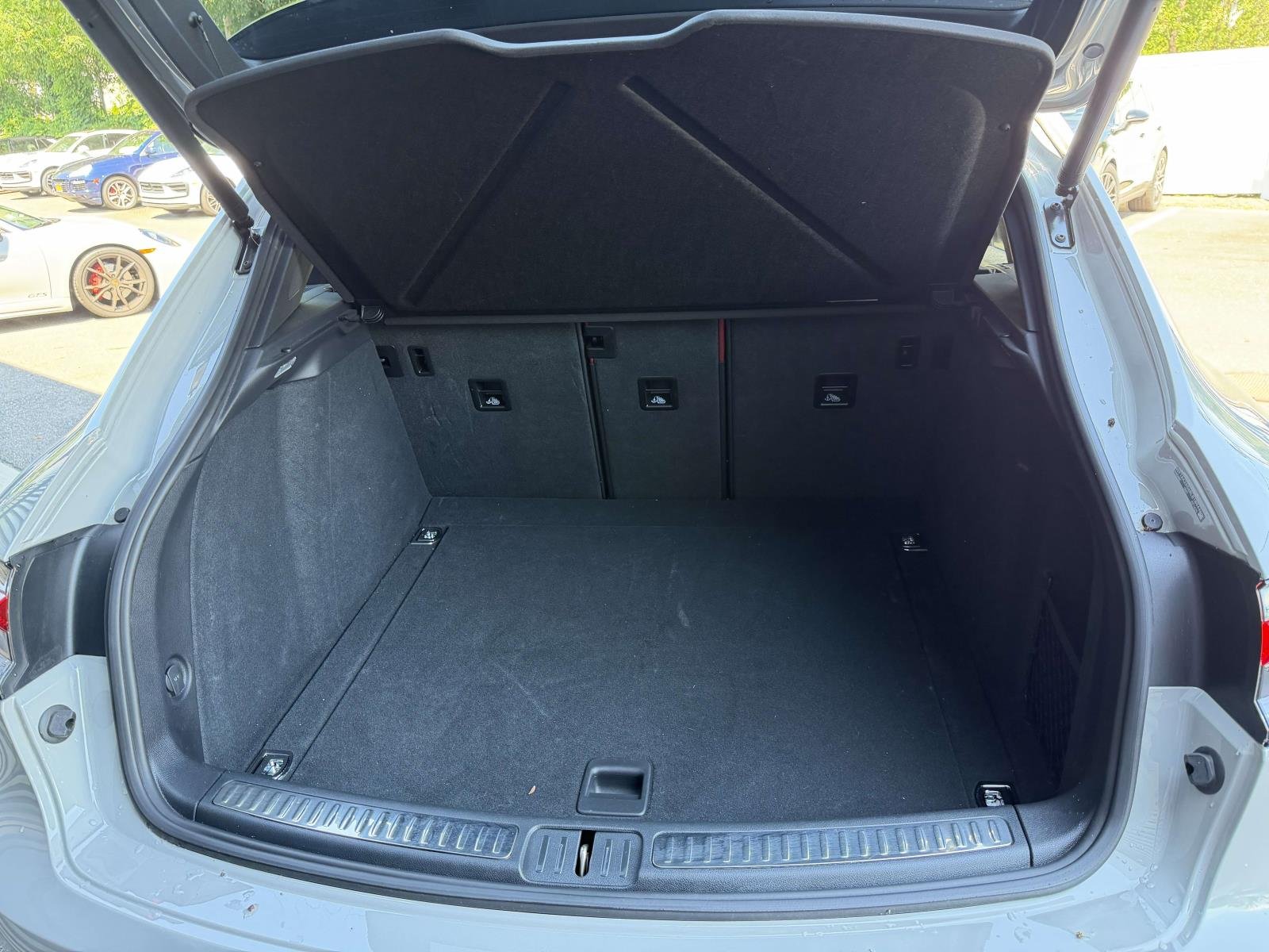 Certified Used 2024  Porsche  image 10