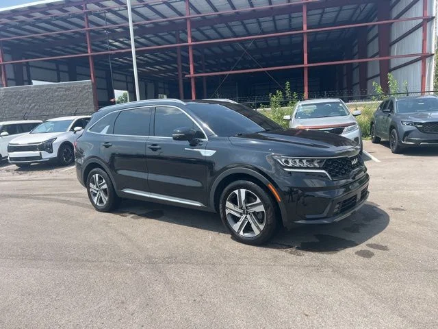 Used 2022 Black Kia EX image 3