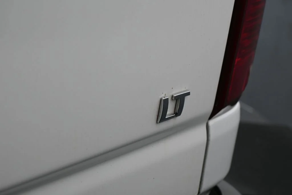 Used 2022 Summit White Chevrolet LT image 32
