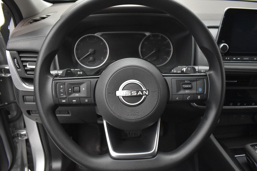 Used 2023 Silver Nissan SV image 16
