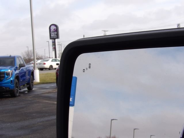 Used 2023 Oxford White Ford XLT image 13