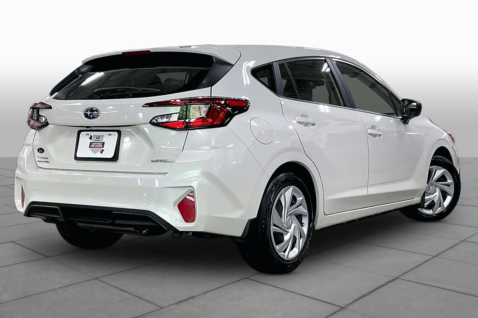Used 2025 Crystal White Pearl Subaru  image 13