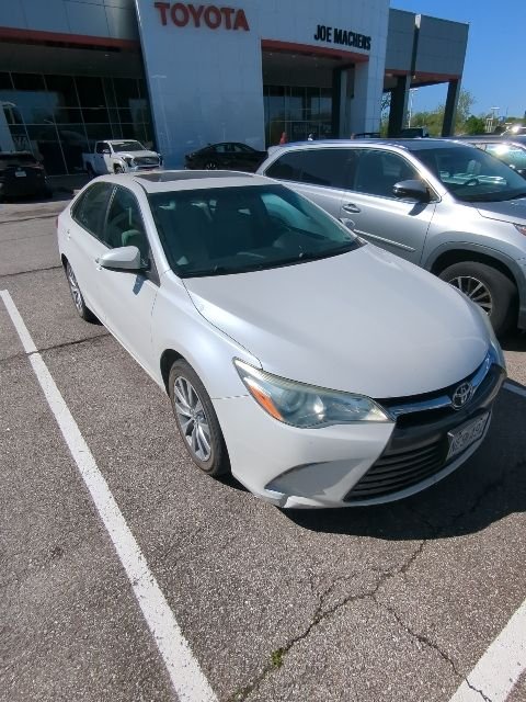 Used 2016 Toyota Camry XLE with VIN 4T1BF1FK2GU541278 for sale in Columbia, MO
