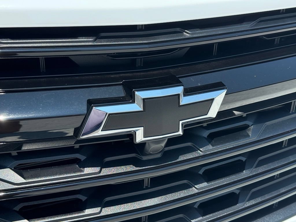 New 2026 Summit White Chevrolet LT image 8