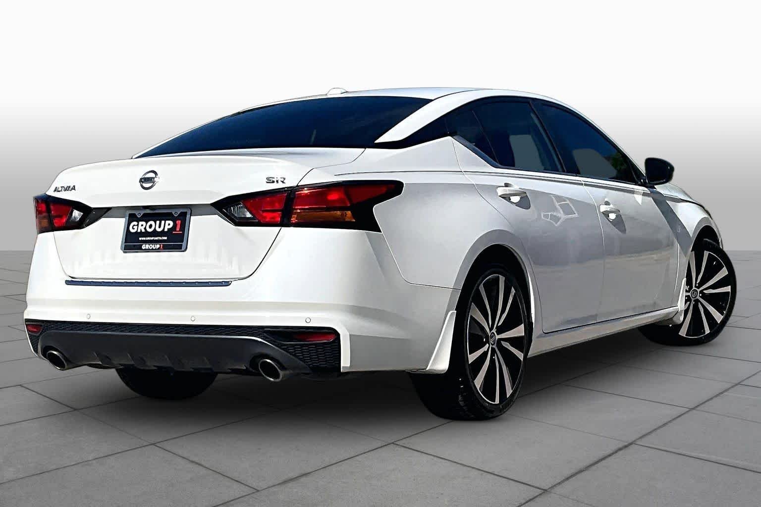 Certified Used 2022 Pearl White Tricoat Nissan 2.5 SR image 13