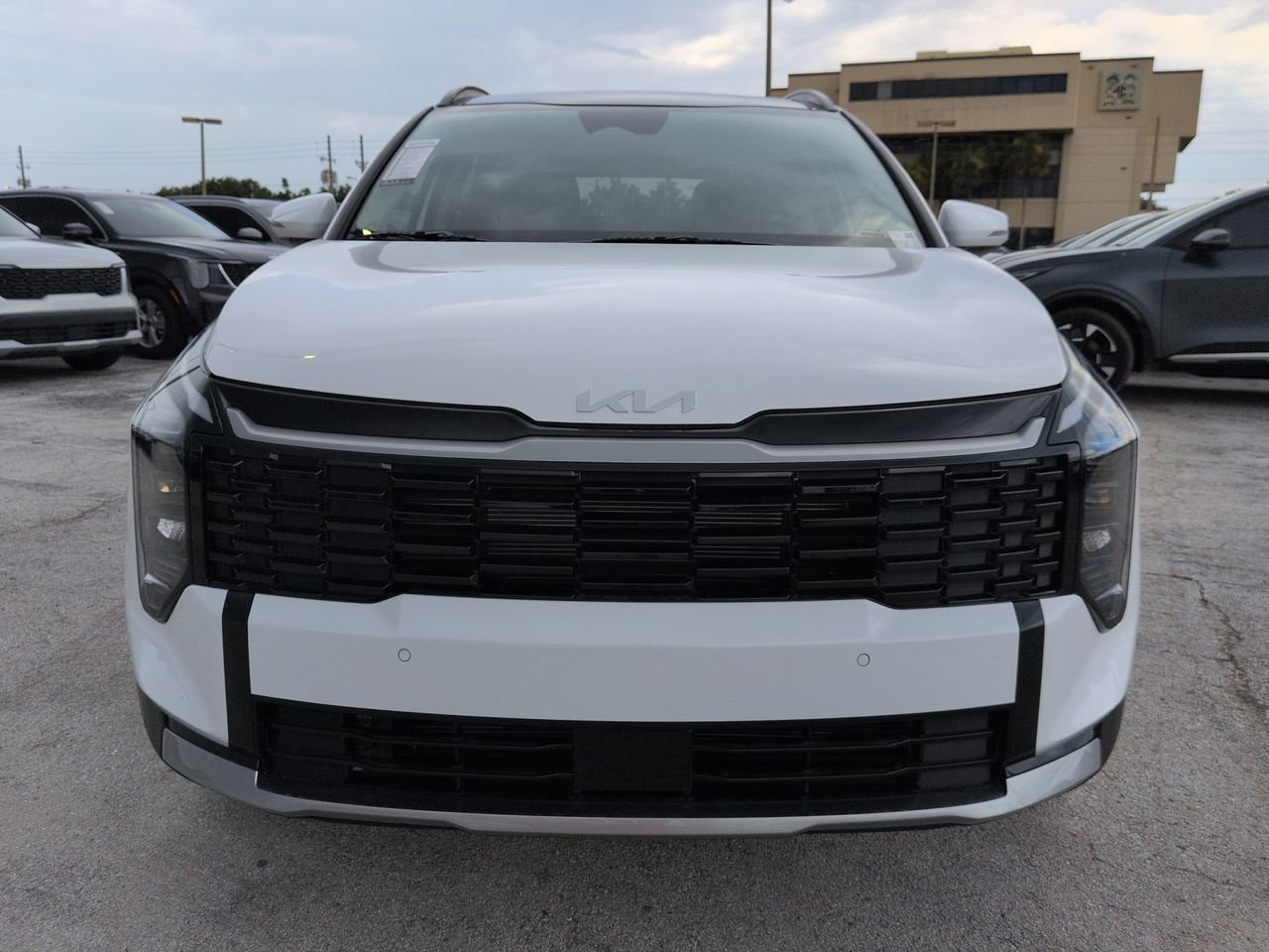 New 2026 Glacial White Pearl Kia SX image 9