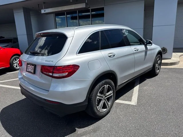 Used 2019 White Mercedes-Benz GLC 300 image 3