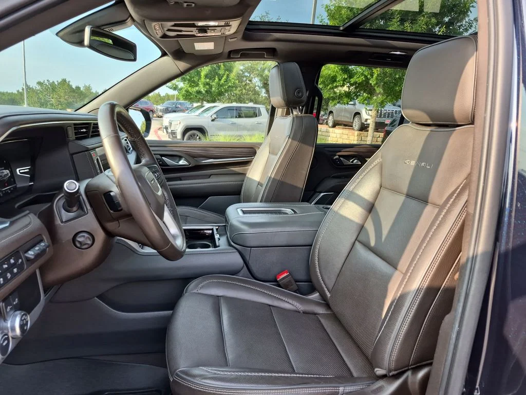 Used 2022 Blue GMC Denali image 19