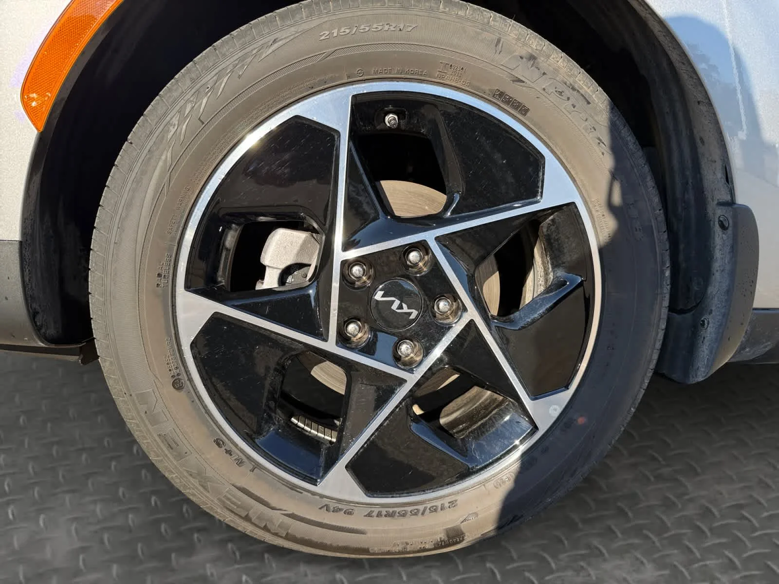 Used 2025 Steel Gray Kia EX image 9