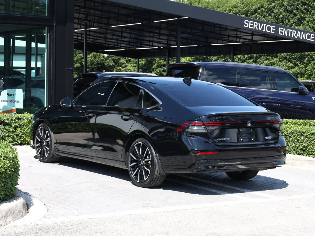 Used 2024 Black Honda Touring image 6