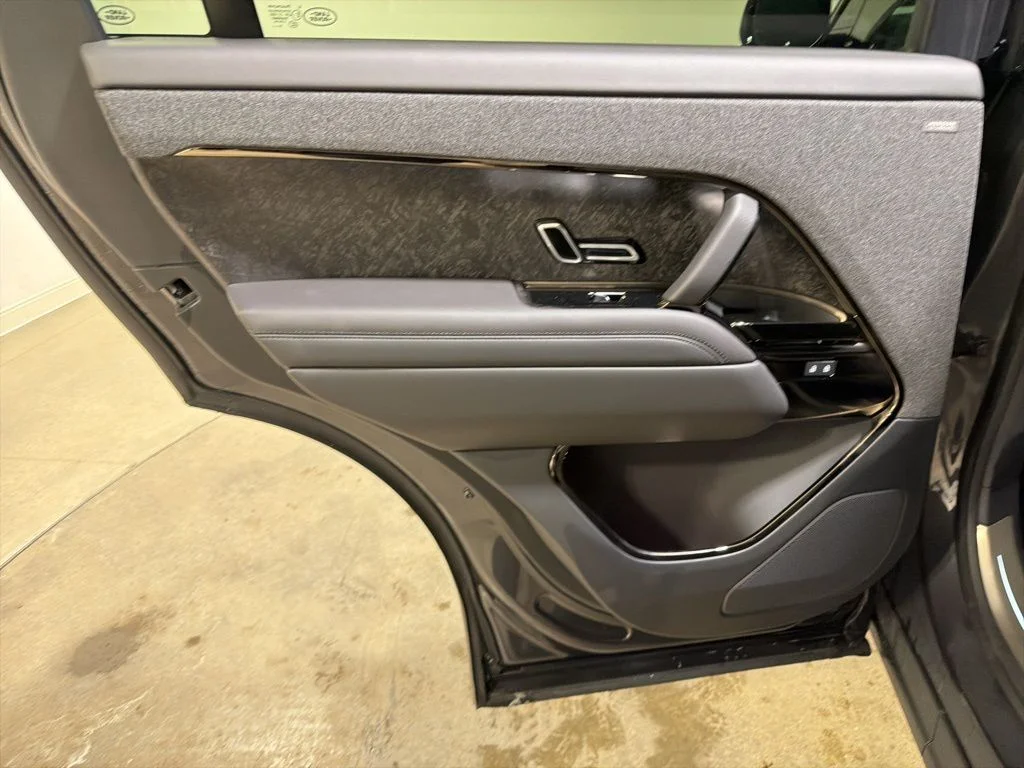 New 2026  Land Rover Dynamic SE image 20
