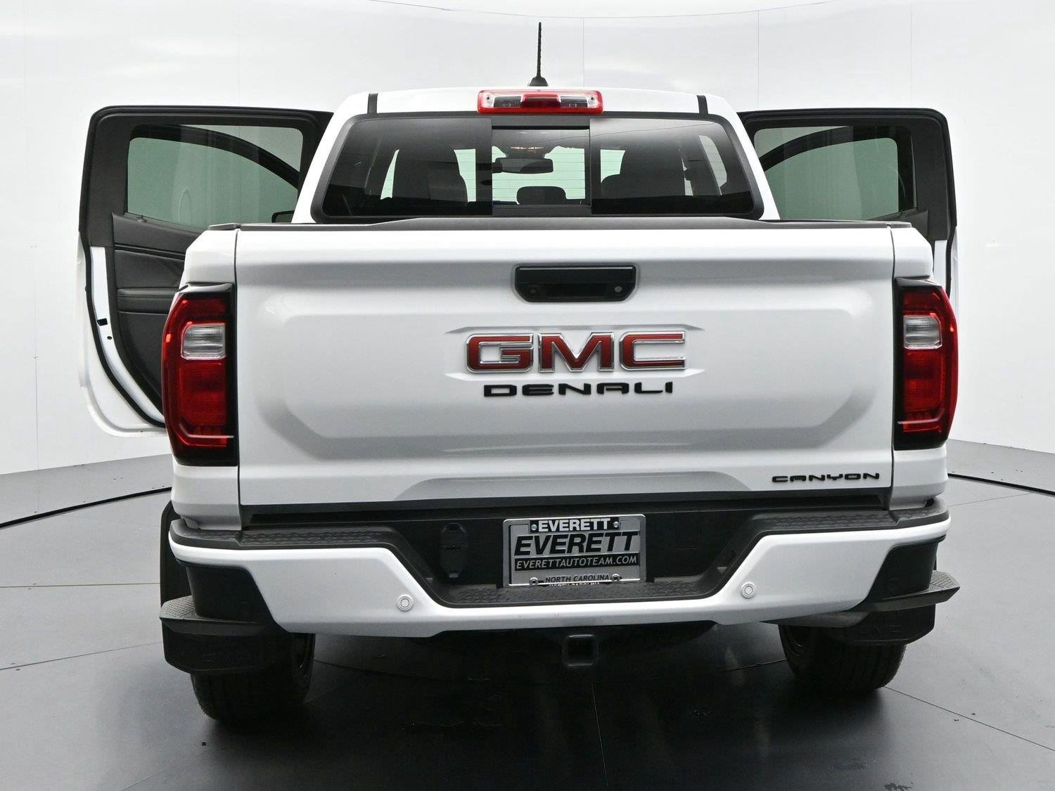 Used 2024 Summit White GMC Denali image 43