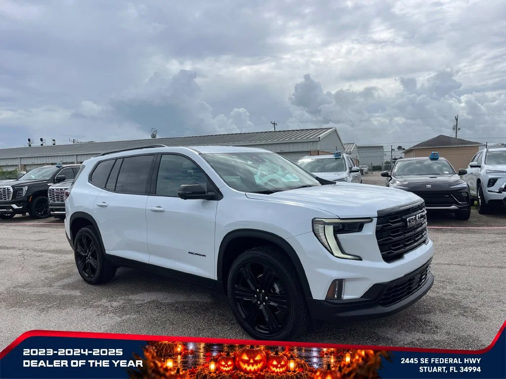 New 2027 Glacier White Tricoat GMC Elevation image 2