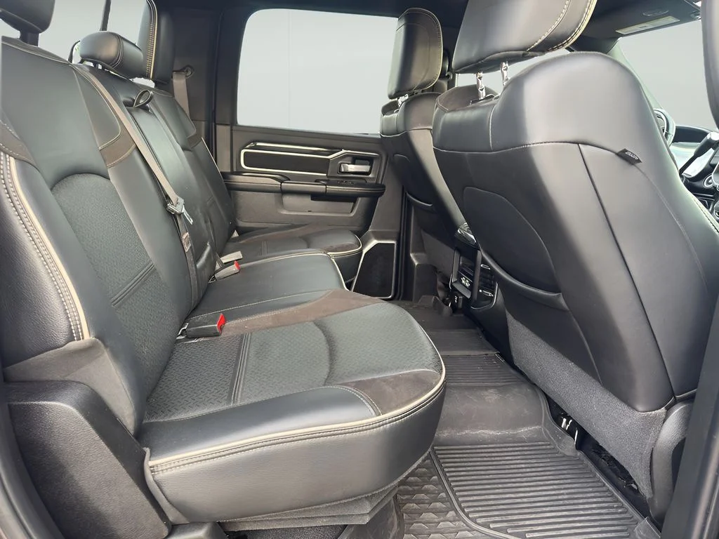 Used 2022 Granite Crystal Metallic Clearcoat Ram Laramie image 19