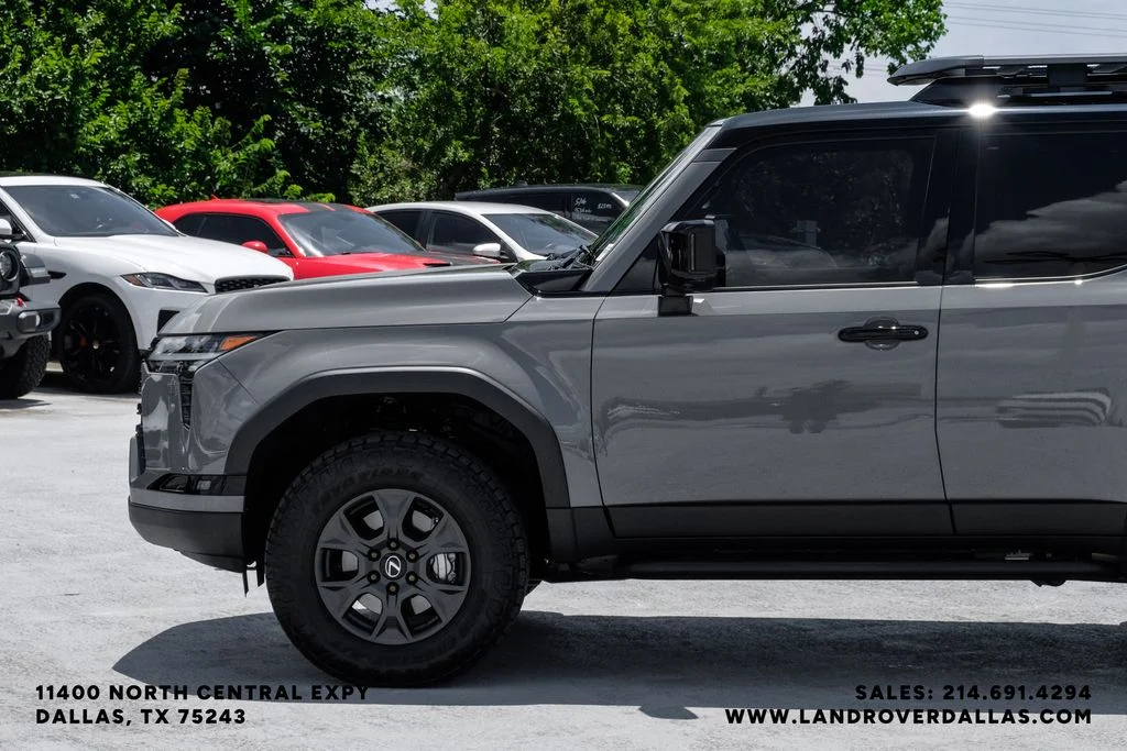 Used 2026 Incognito/Black Roof Lexus 550 Overtrail+ image 10