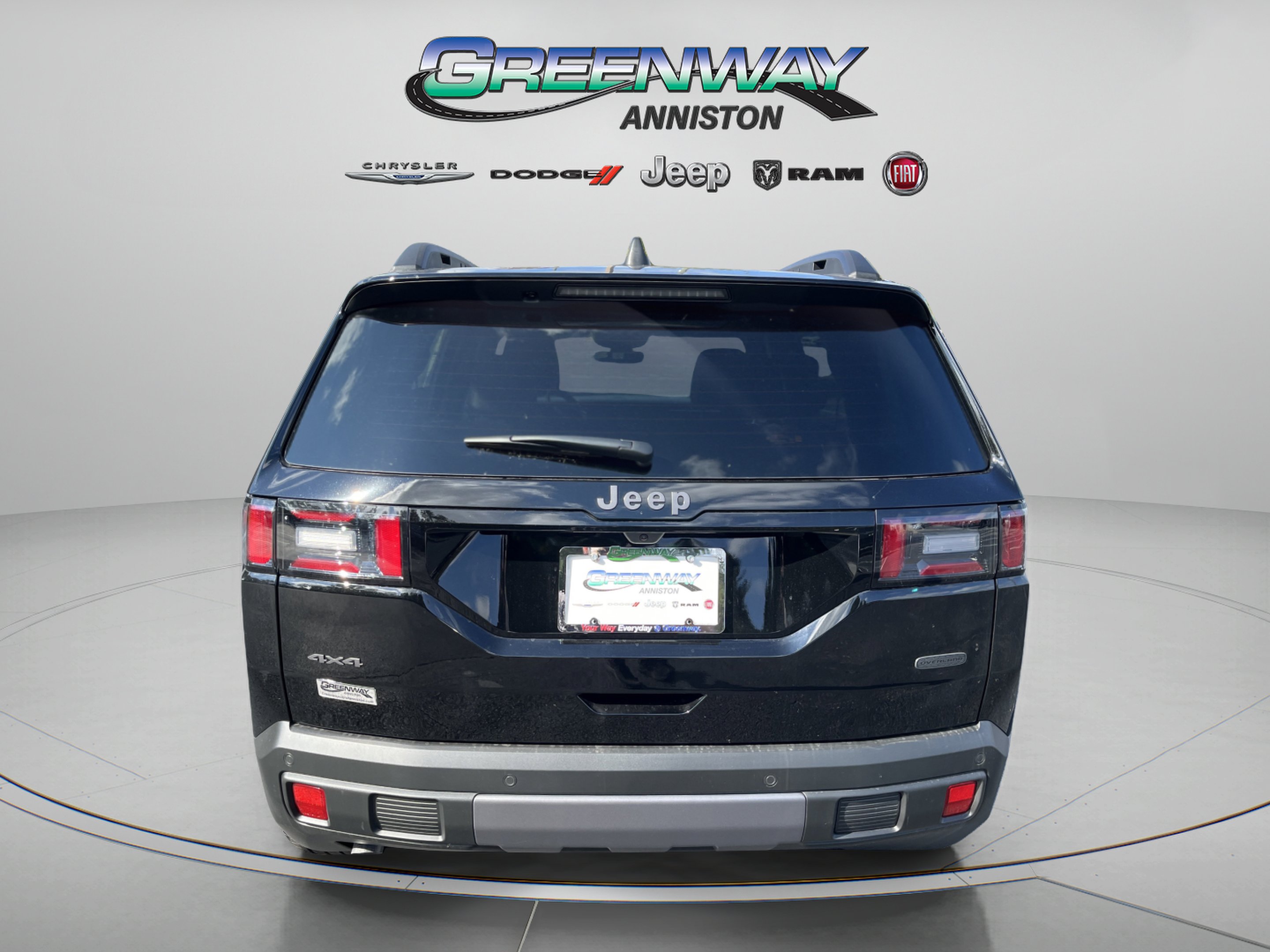 New 2026 Diamond Black Crystal Pearl-Coat Exterior Paint Jeep Overland image 6