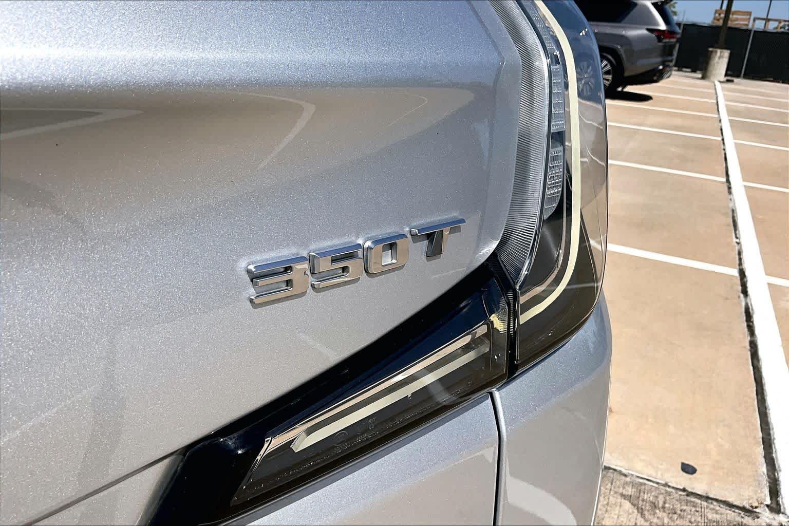 Used 2020 Radiant Silver Metallic Cadillac FWD Sport image 10