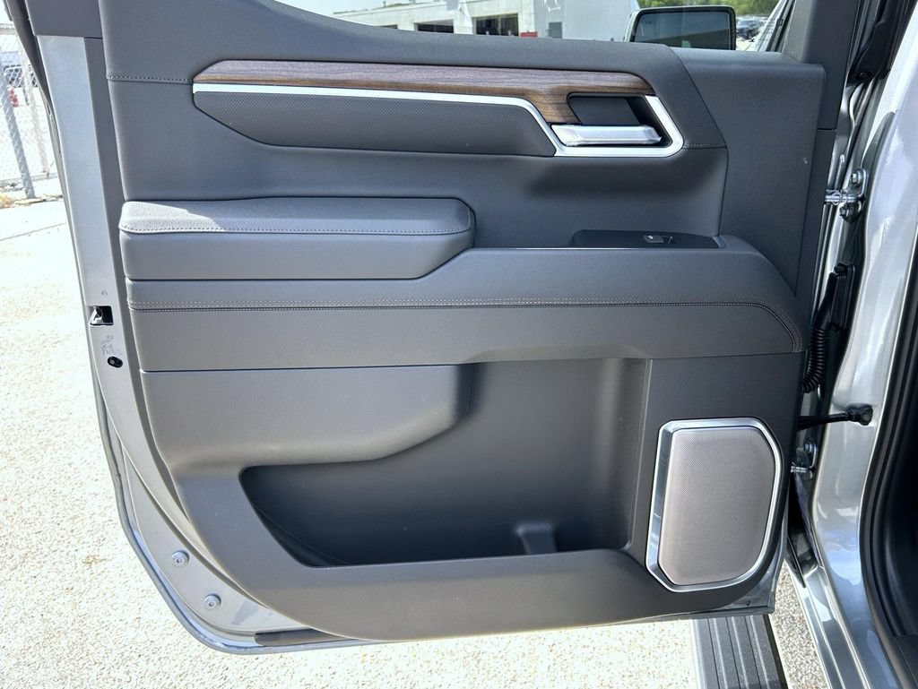 New 2026 Sterling Gray Metallic Chevrolet High Country image 17