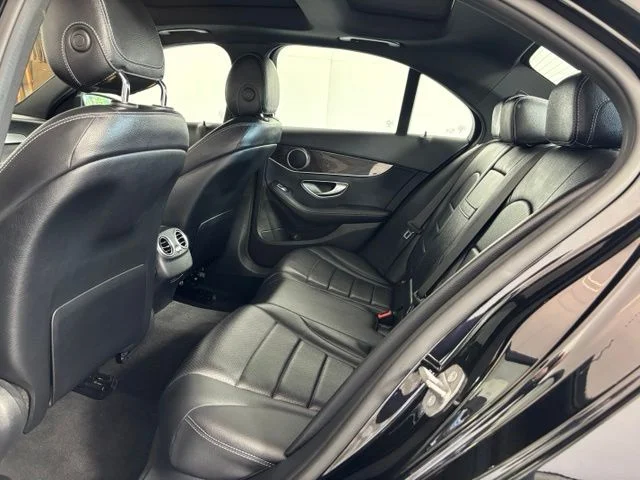 Used 2018  Mercedes-Benz C 300 image 19