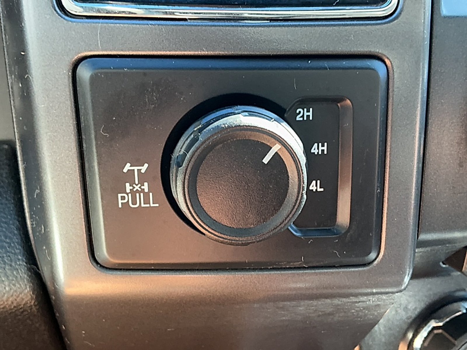 Used 2018 Magnetic Metallic Ford XLT image 19