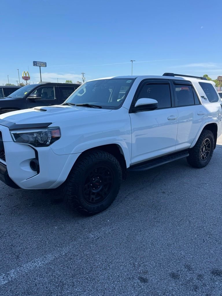 2020 Toyota 4Runner Off-Road 4WD V6's photo