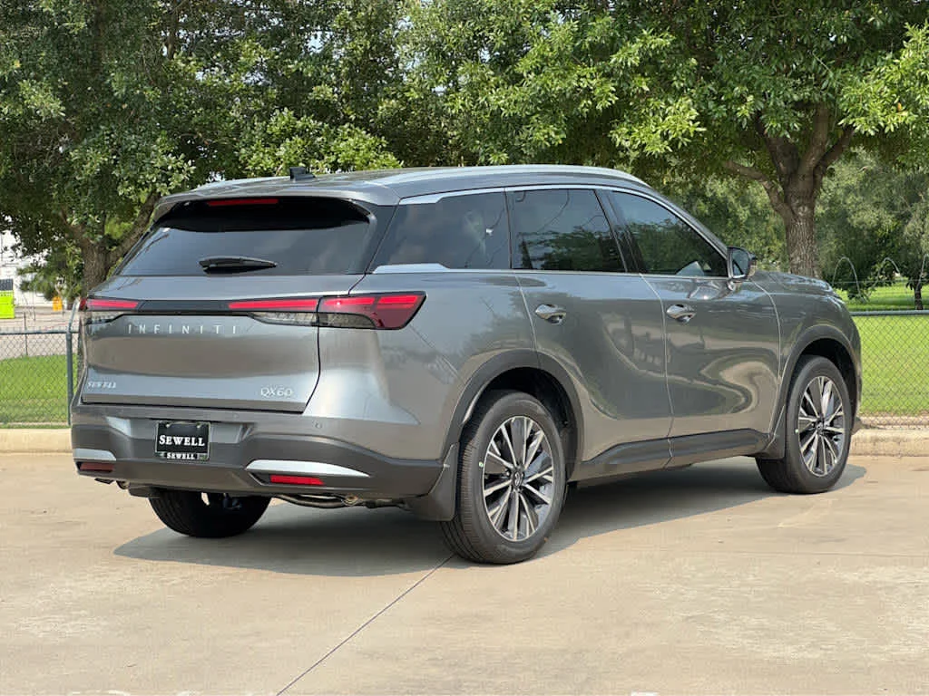 New 2027 GRAPHITE SHADOW INFINITI Luxe FWD image 3