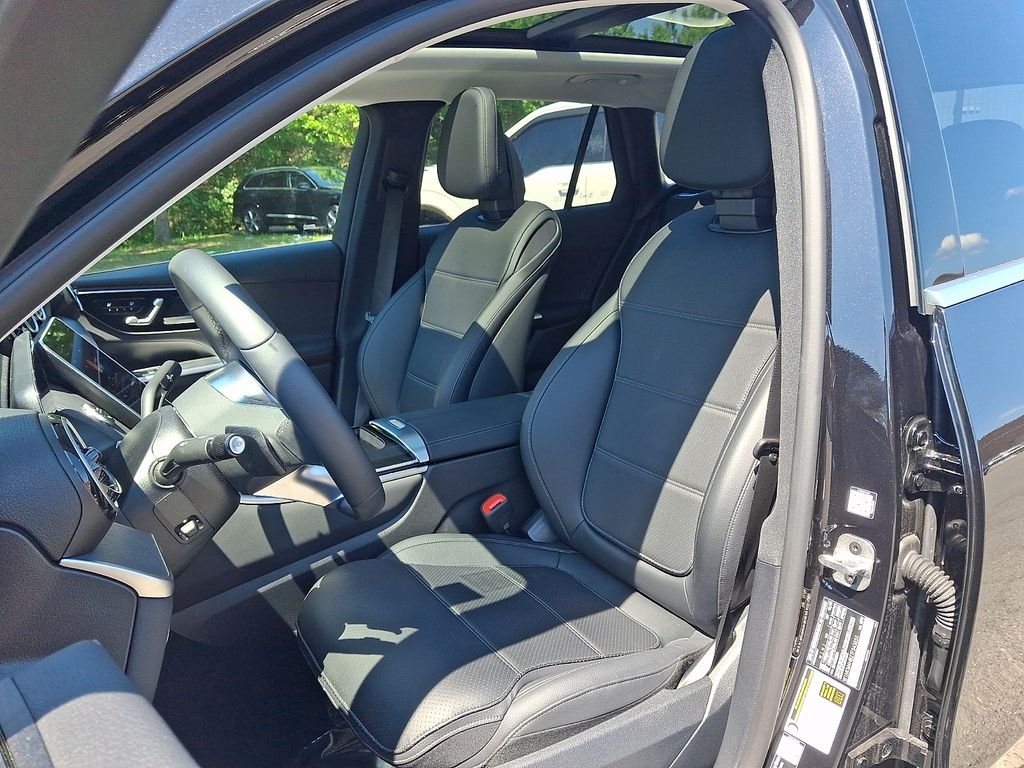 Certified Used 2026 Black Mercedes-Benz GLC 300 image 13