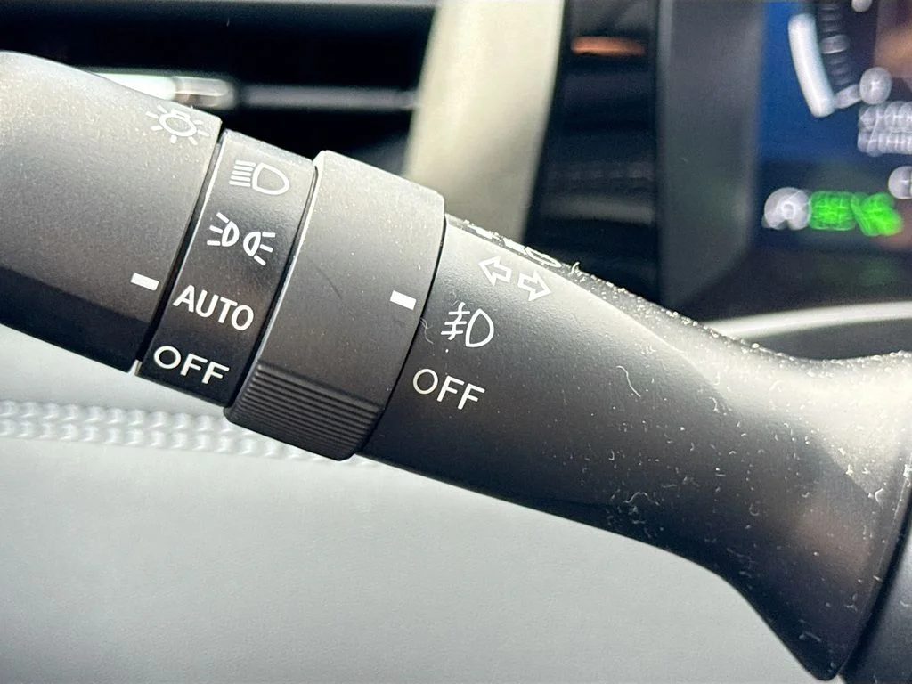 New 2026 ICE SILVER METALLIC Subaru Touring image 12