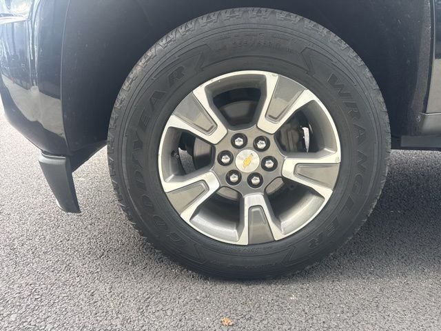 Used 2017 Black Chevrolet Z71 image 7