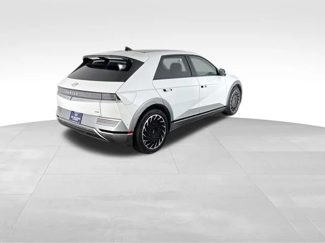 Used 2024 White Hyundai Limited image 6