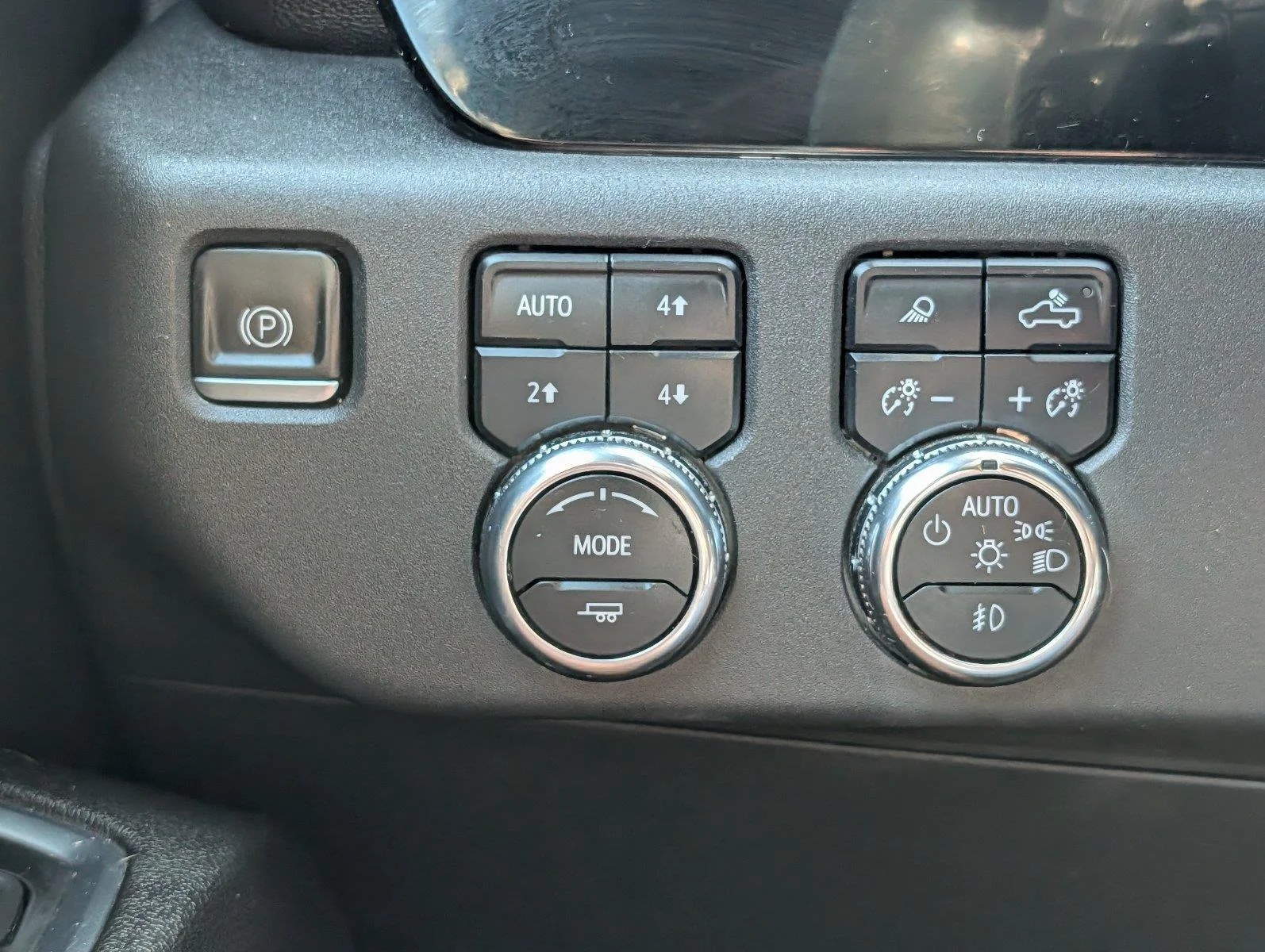 Used 2023 Volcanic Red Tintcoat GMC SLT image 27