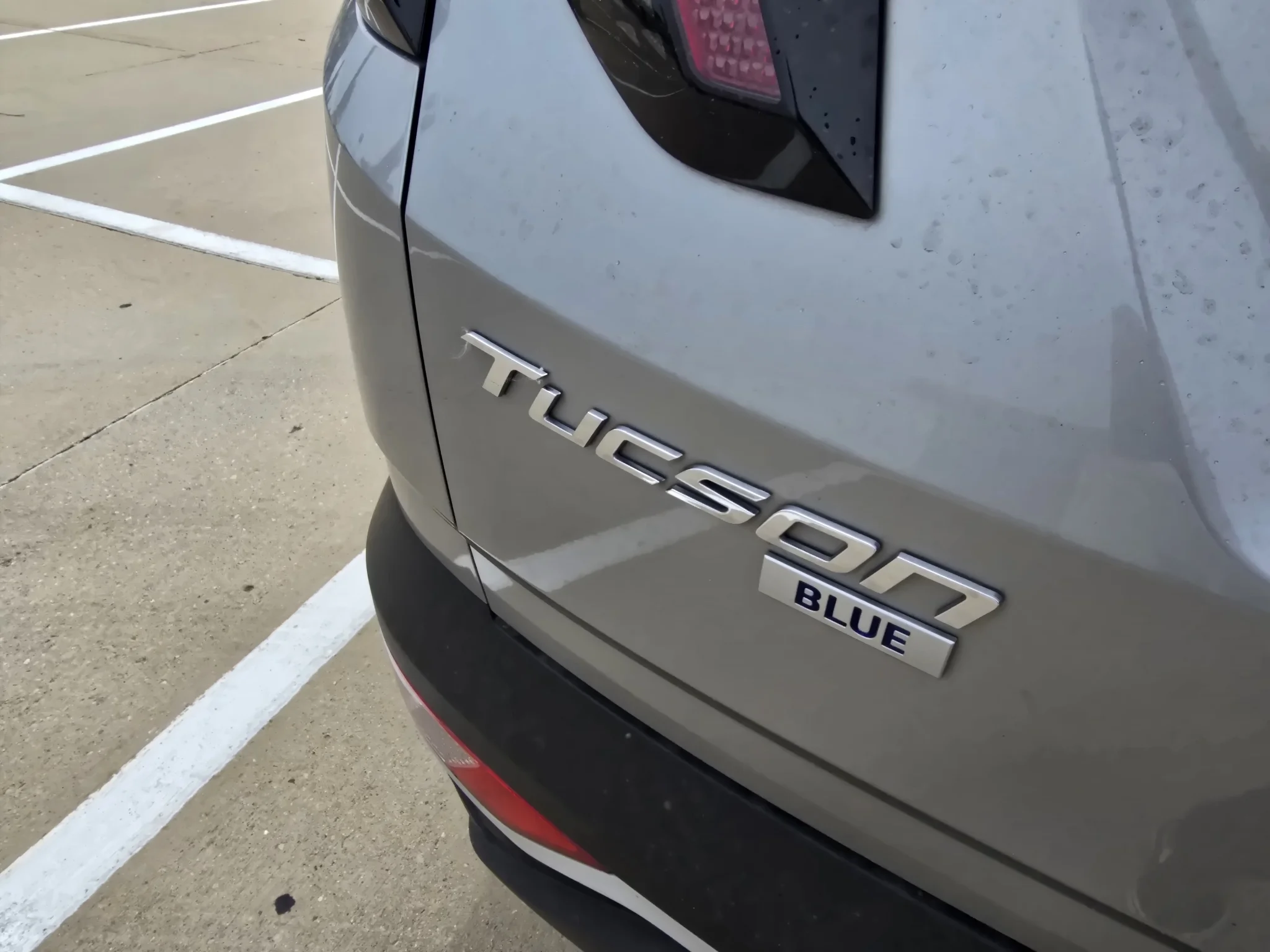 Used 2023 Shimmering Silver Hyundai Blue image 11