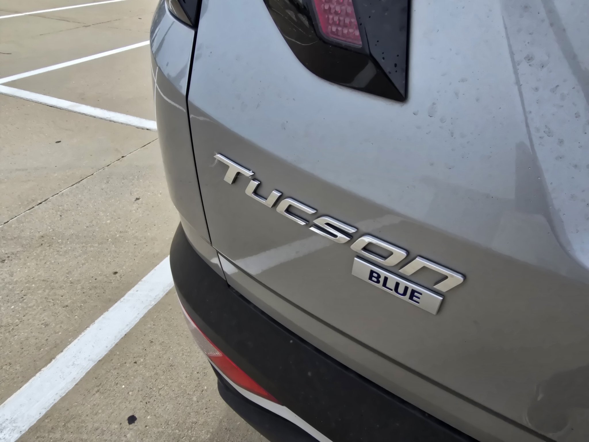 Used 2023 Shimmering Silver Hyundai Blue image 10