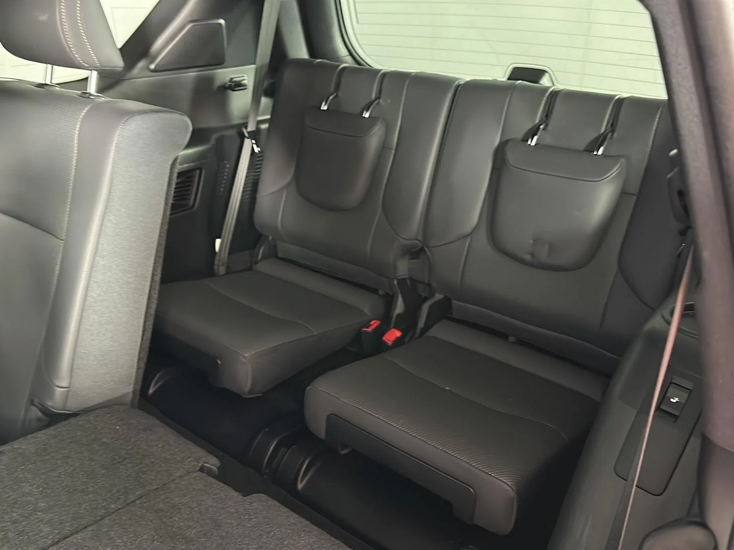 Used 2022 Nebula Gray Pearl Lexus GX 460 Premium image 33