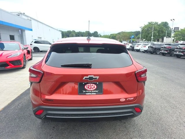 Used 2024 Red Chevrolet 1RS image 3