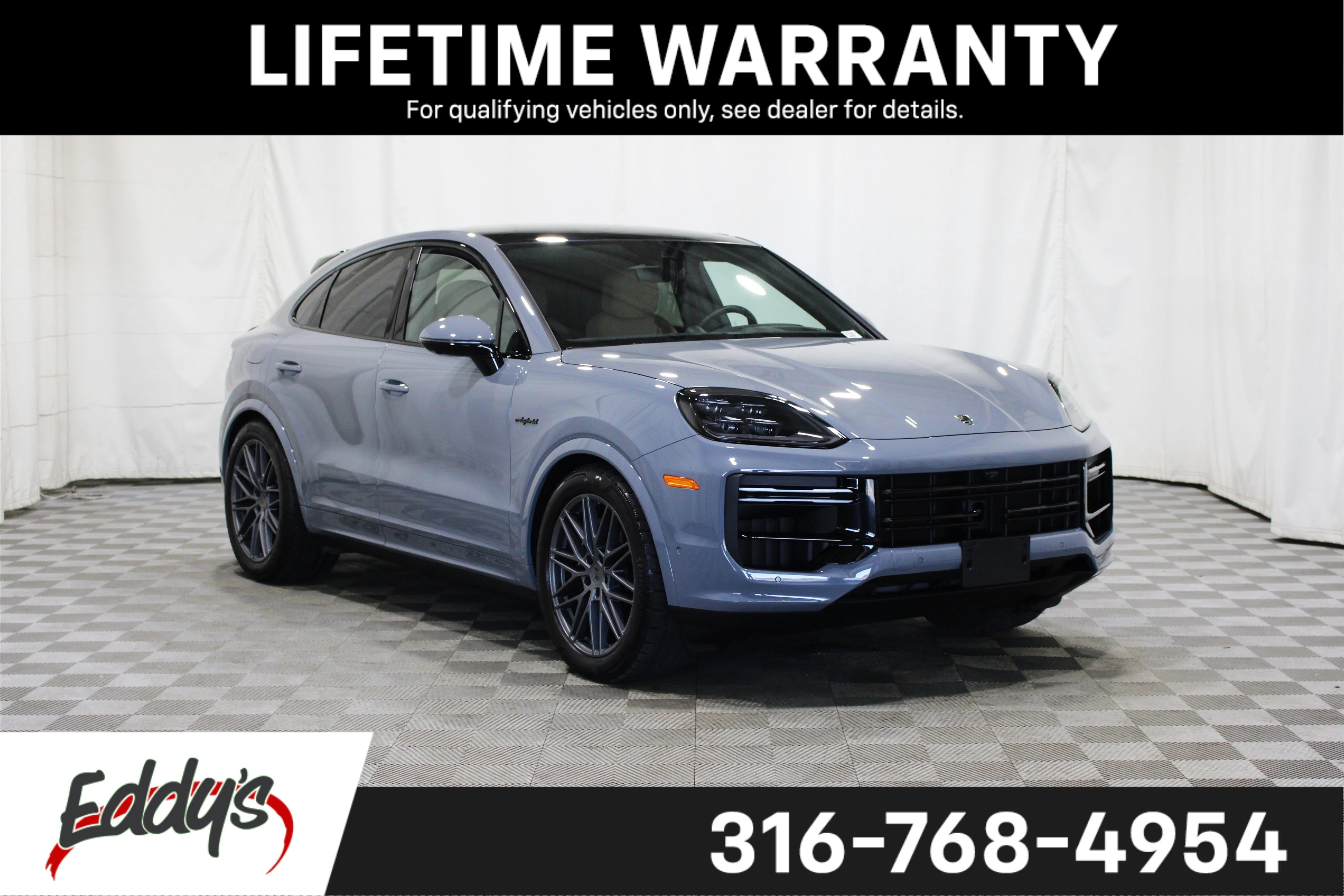 2025 Porsche Cayenne Turbo E-Hybrid's photo