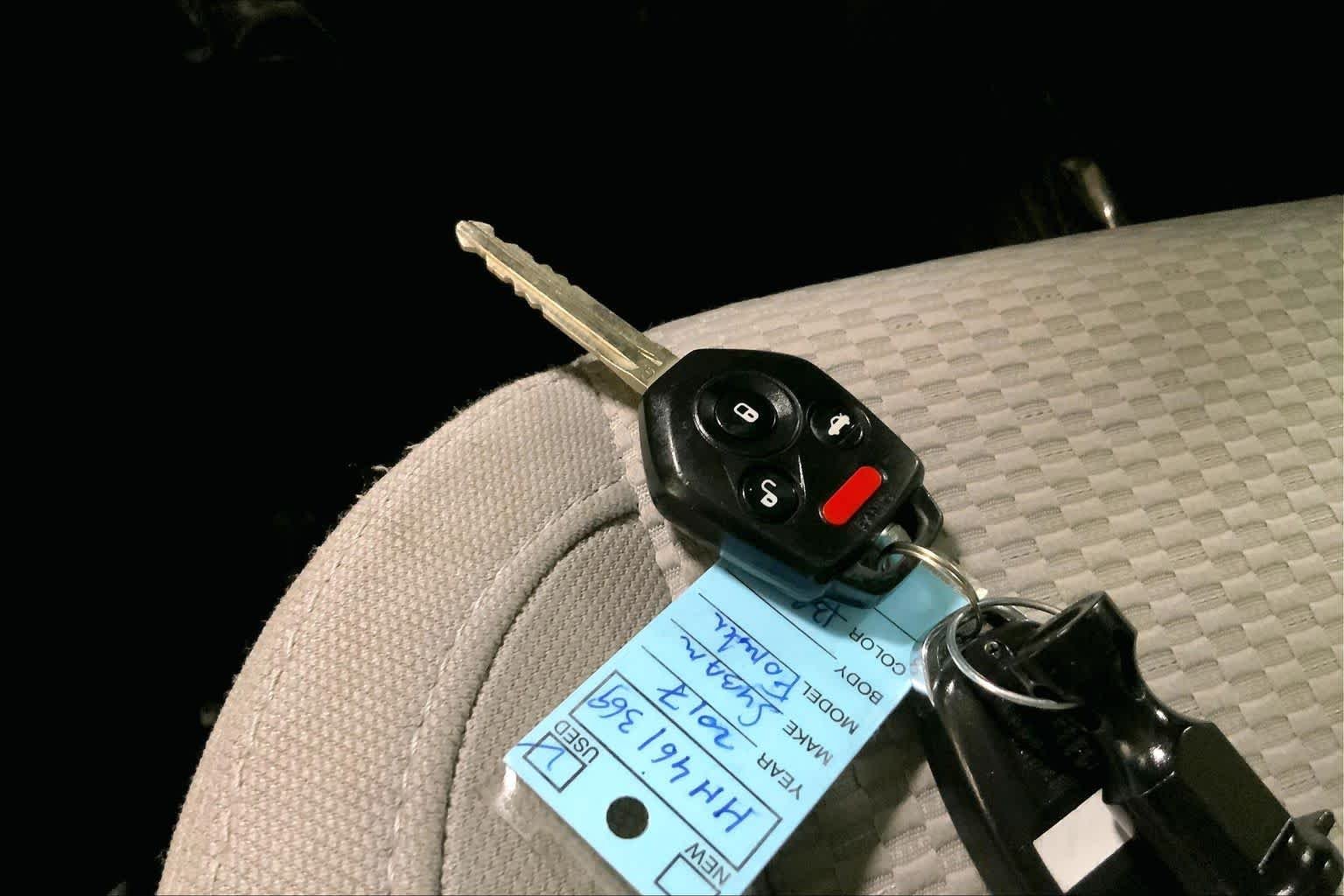 Used 2017 Quartz Blue Pearl Subaru  image 15