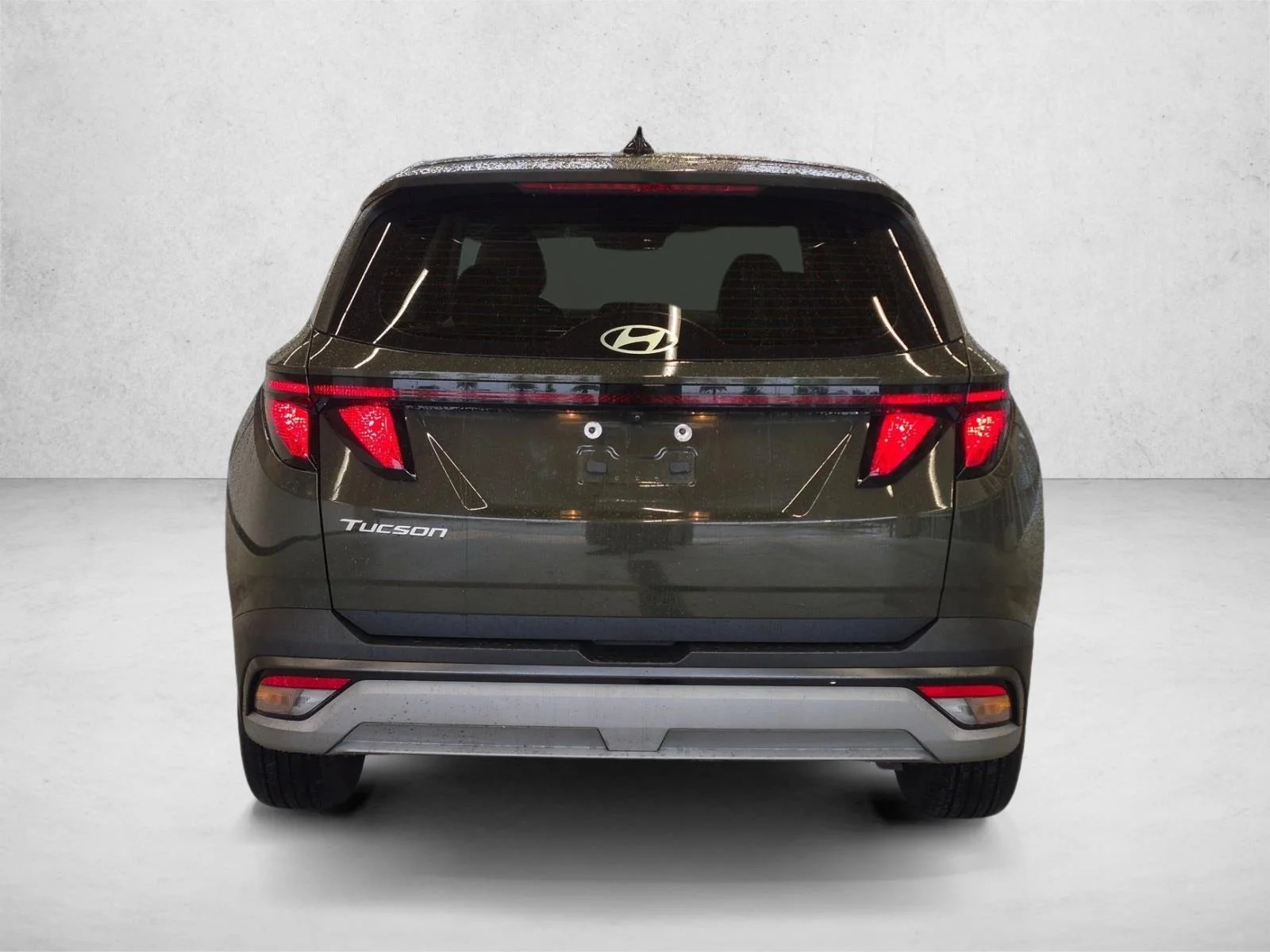 Used 2025 Rockwood Green Hyundai SE image 5