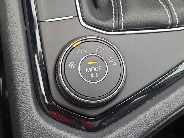New 2026 Black Volkswagen 1.5T SE image 8