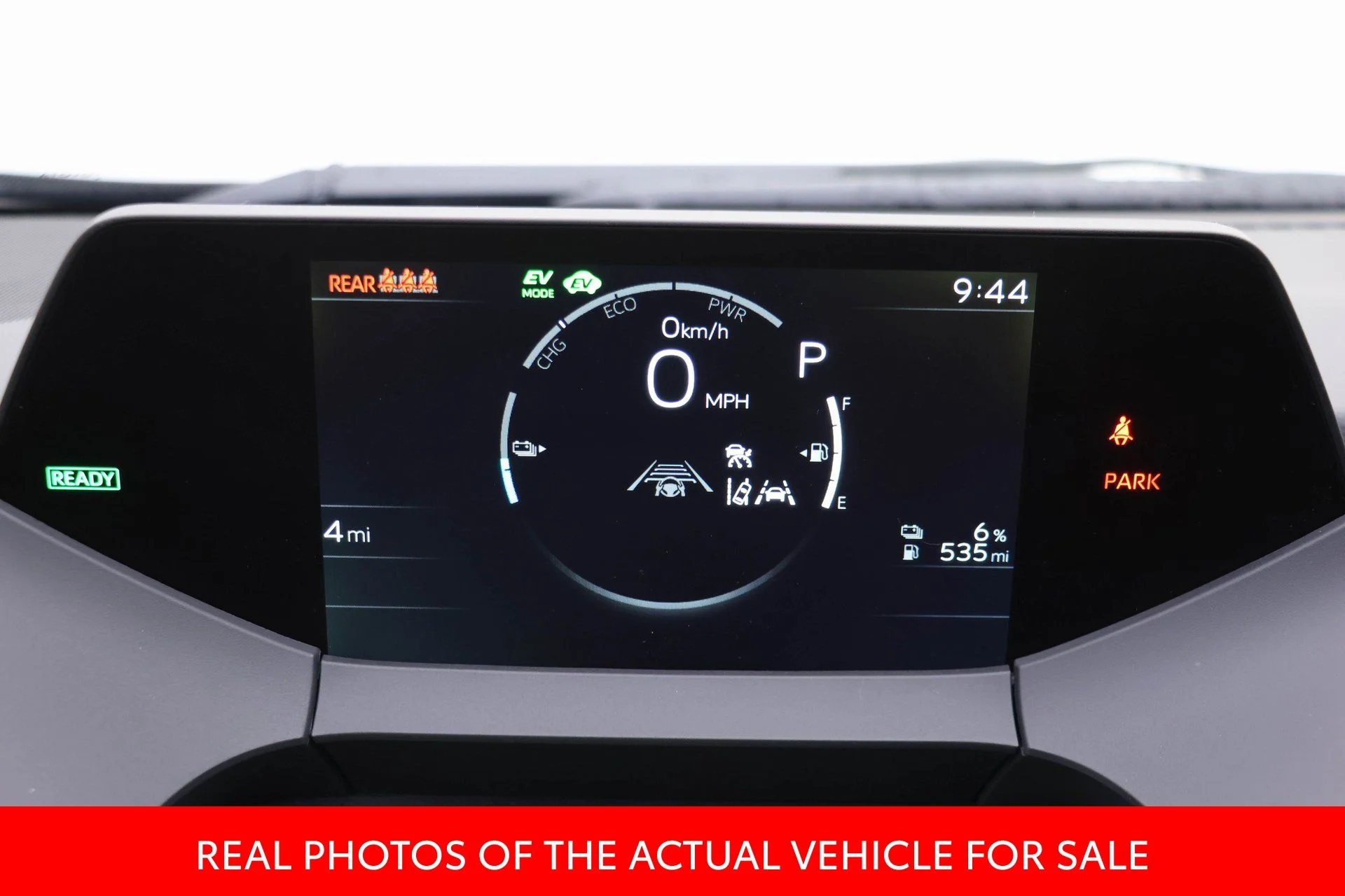 2026 Toyota Prius Plug-in Hybrid SE - Photo 17