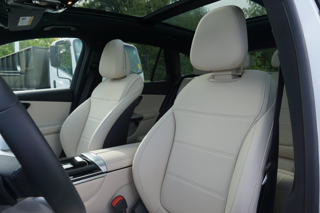 Certified Used 2024 Polar White Mercedes-Benz GLC 300 image 13