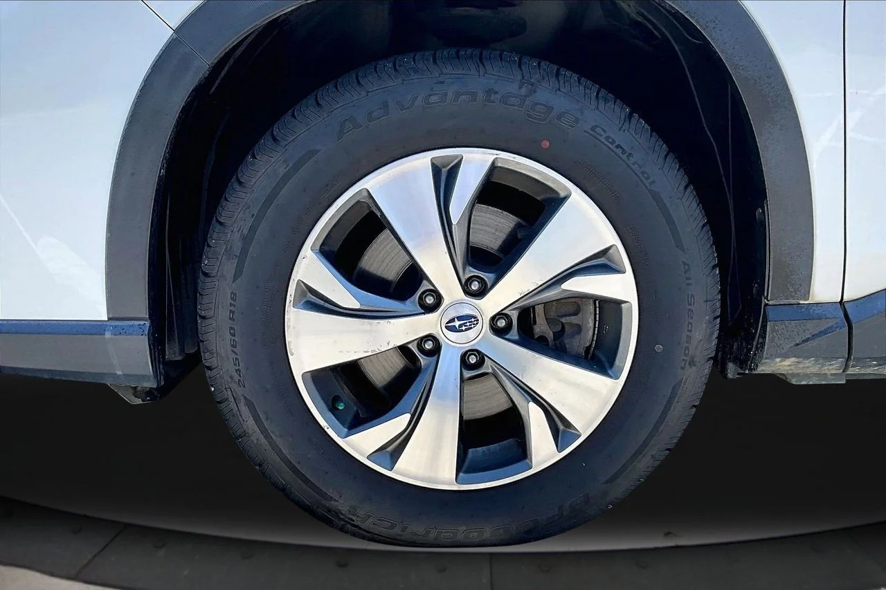 Used 2020 White Subaru Premium image 32