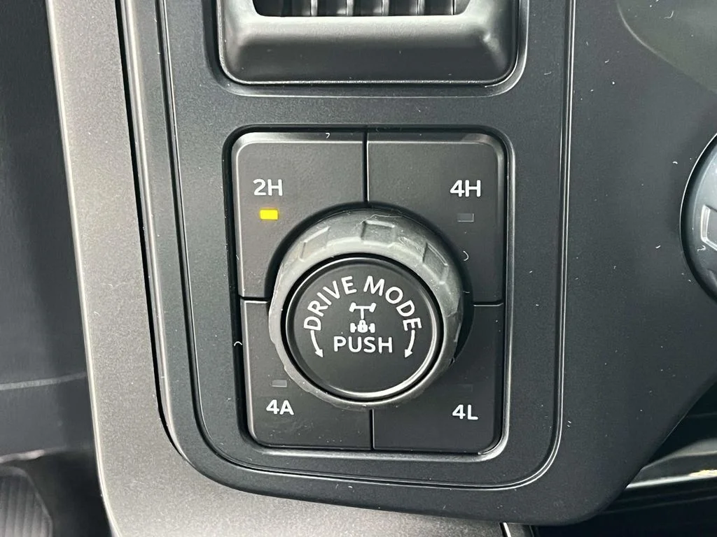 New 2026 Carbonized Gray Metallic Ford Lariat image 22