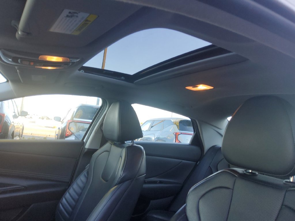 Used 2024 White Hyundai Limited image 25