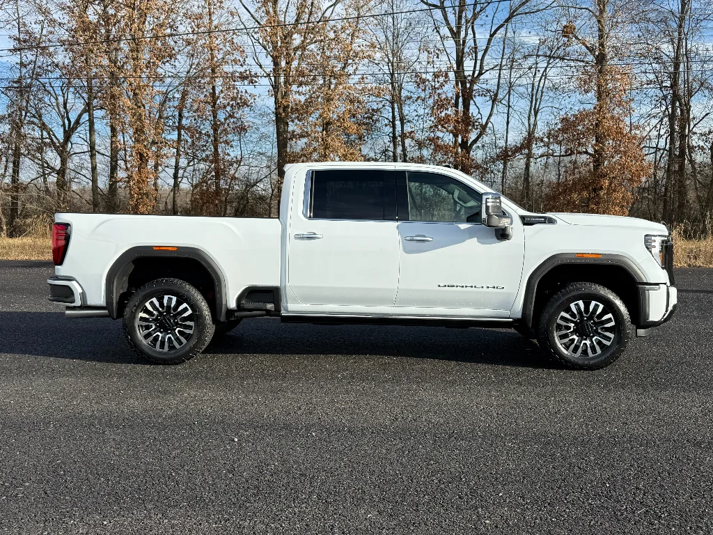 2026 GMC Sierra 2500HD Denali Ultimate - Photo 13