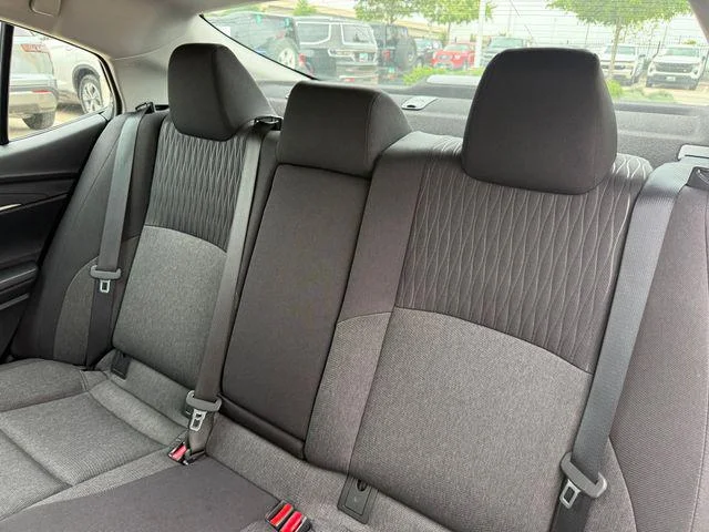 2025 Toyota Camry LE - Photo 28