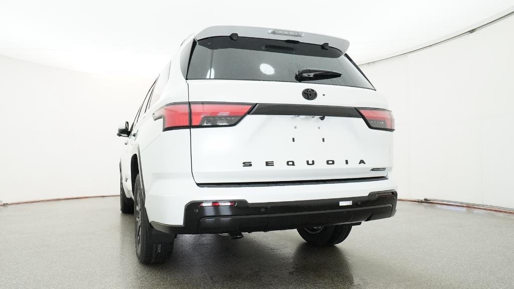 New 2026 Wind Chill Pearl Toyota Platinum image 7
