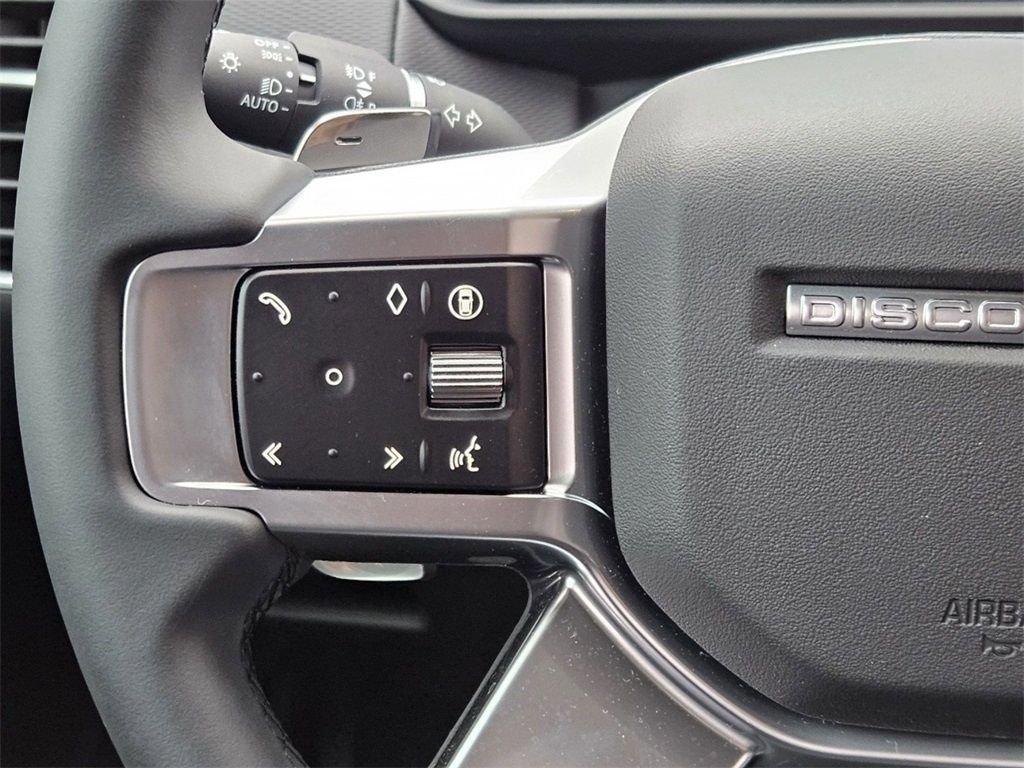 Used 2025 Santorini Black Metallic Land Rover Dynamic SE image 25