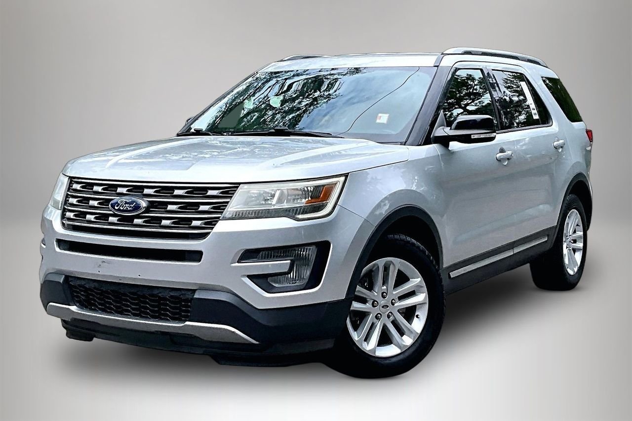 2017 Ford Explorer XLT FWD's photo